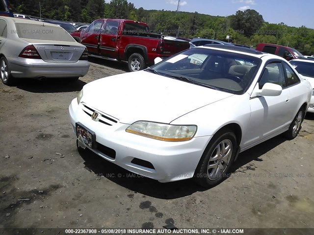 1HGCG22521A017490 - 2001 HONDA ACCORD EX WHITE photo 2