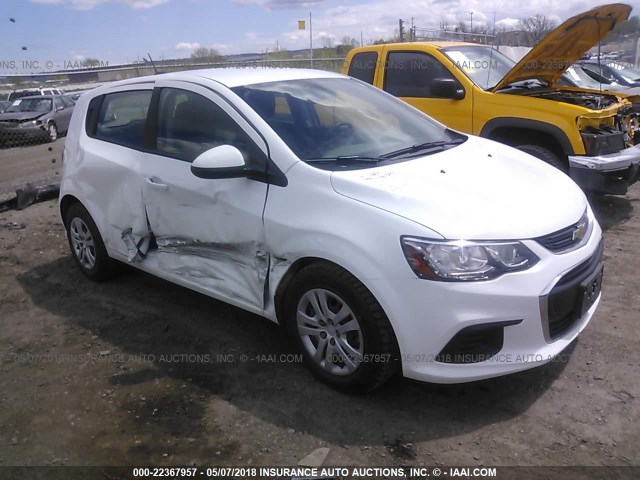 1G1JG6SHXH4151186 - 2017 CHEVROLET SONIC WHITE photo 1