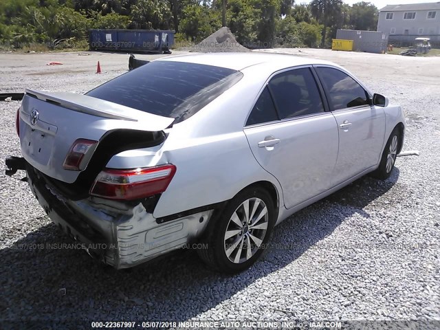 4T1BE46K99U310059 - 2009 TOYOTA CAMRY SE/LE/XLE SILVER photo 4