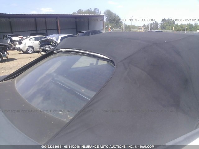 2T1FF28P92C590486 - 2002 TOYOTA CAMRY SOLARA SE/SLE 白色 照片 6