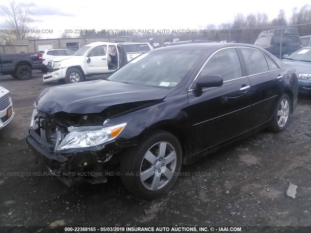 4T1BF3EK8BU664010 - 2011 TOYOTA CAMRY SE/LE/XLE BLACK photo 2