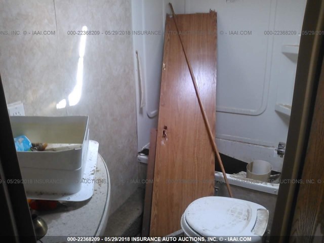 4X4TWDF256A239410 - 2008 FOREST RIVER WILDWOOD  白色 照片 8