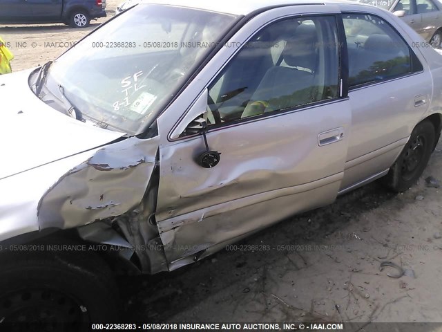 4T1BG22K6YU631916 - 2000 TOYOTA CAMRY CE/LE/XLE ვერცხლისფერი ფოტო 6
