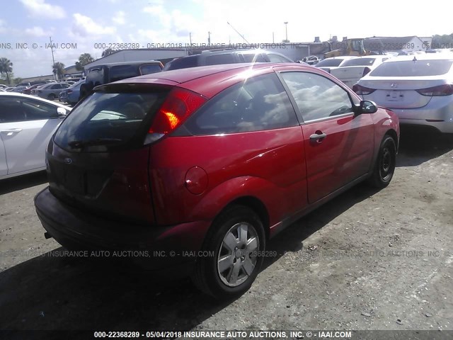 1FAHP31N37W217887 - 2007 FORD FOCUS ZX3/S/SE/SES RED photo 4
