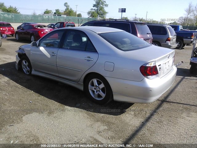 4T1BE32K35U097748 - 2005 TOYOTA CAMRY LE/XLE/SE Gümüş foto 3