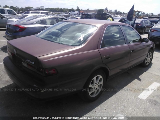 4T1BG22K9WU262580 - 1998 TOYOTA CAMRY CE/LE/XLE 勃艮第红 照片 4