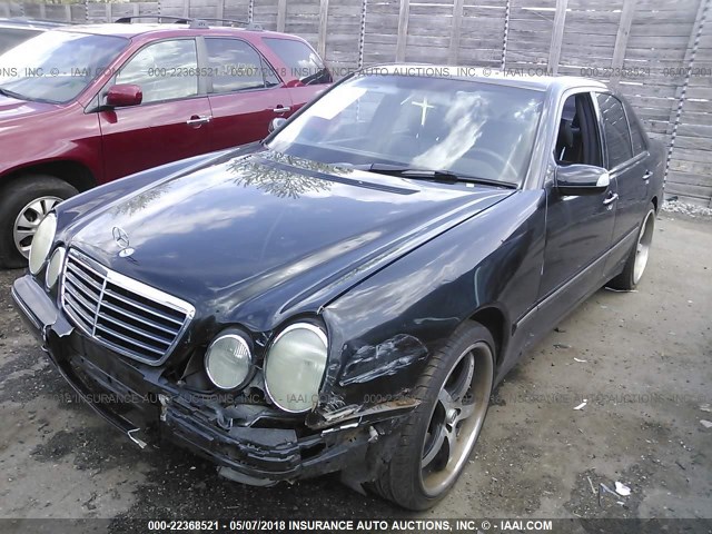 WDBJF83J6YX033835 - 2000 MERCEDES-BENZ E 430 BLACK photo 2