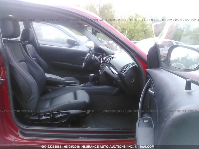 WBAUP7C5XBVK78517 - 2011 BMW 128 I RED photo 5