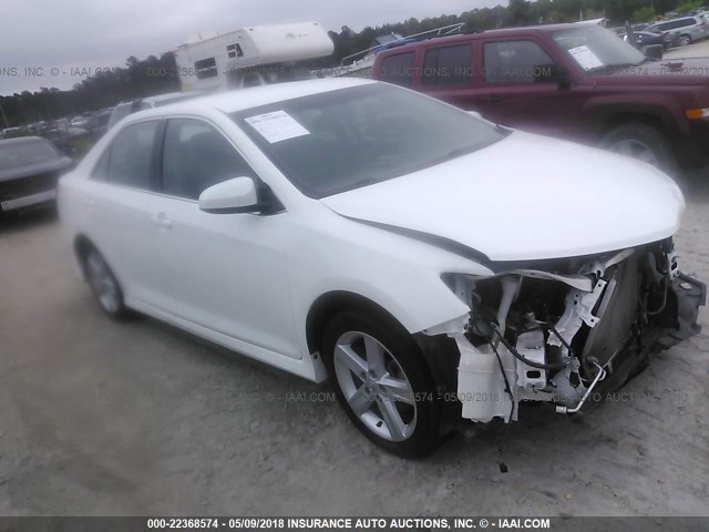 4T1BF1FK4CU525898 - 2012 TOYOTA CAMRY SE/LE/XLE WHITE photo 1