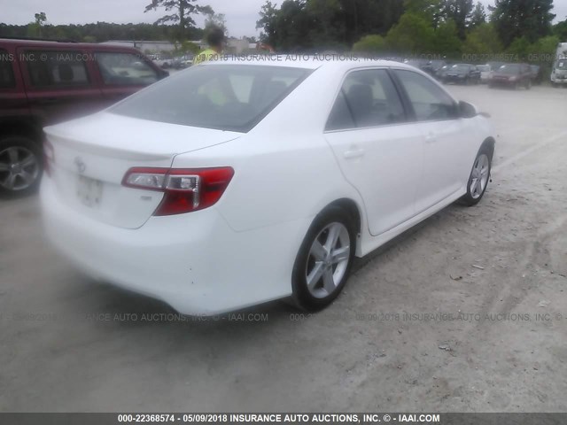 4T1BF1FK4CU525898 - 2012 TOYOTA CAMRY SE/LE/XLE WHITE photo 4