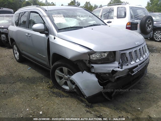 1C4NJCEB8GD704867 - 2016 JEEP COMPASS LATITUDE ნაცრისფერი ფოტო 1