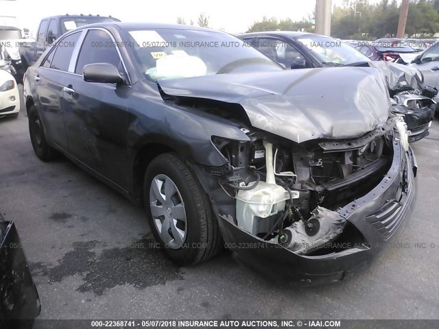 4T1BE46K18U202811 - 2008 TOYOTA CAMRY CE/LE/XLE/SE GRAY photo 1