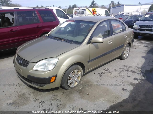 KNADE123276214878 - 2007 KIA RIO LX/SX GOLD photo 2