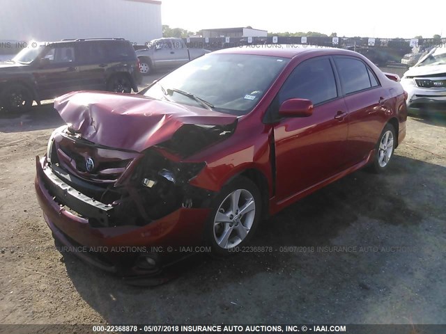5YFBU4EE6DP105811 - 2013 TOYOTA COROLLA S/LE RED photo 2