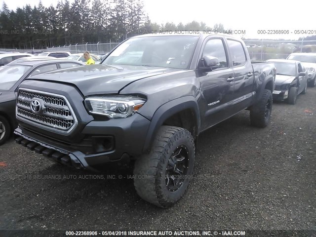 3TMDZ5BN6GM003344 - 2016 TOYOTA TACOMA DBL CAB/SR5/TRD SPORT/OR GRAY photo 2