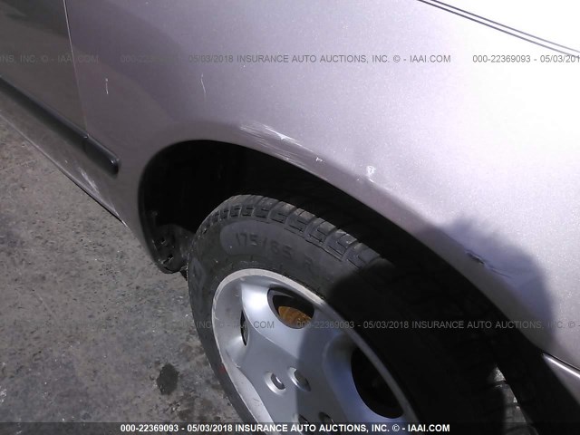 1Y1SK5481YZ405531 - 2000 CHEVROLET GEO PRIZM LSI თაფლისფერი ფოტო 6