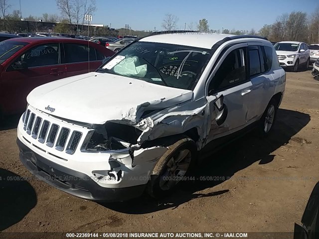 1C4NJDBBXFD437661 - 2015 JEEP COMPASS SPORT WHITE photo 2