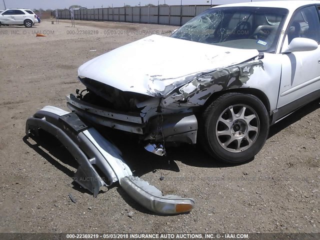 2G4WF5213V1408009 - 1997 BUICK REGAL GS 白色 照片 6