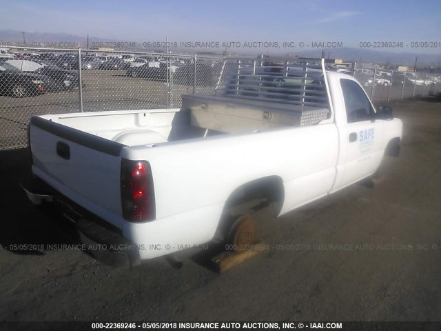 1GCEC14X17Z168830 - 2007 CHEVROLET SILVERADO C1500 CLASSIC WHITE photo 4