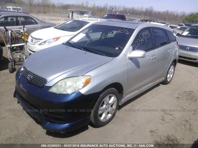 2T1LR32E94C171886 - 2004 TOYOTA COROLLA MATRIX XR SILVER photo 2