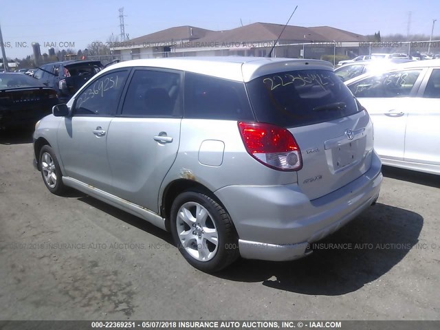 2T1LR32E94C171886 - 2004 TOYOTA COROLLA MATRIX XR SILVER photo 3