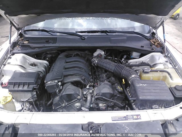 2C3JA43R05H584099 - 2005 CHRYSLER 300 SILVER photo 10