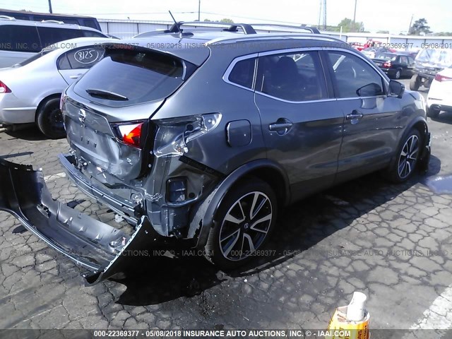 JN1BJ1CP7HW026353 - 2017 NISSAN ROGUE SPORT S/SV/SL GRAY photo 4