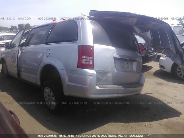 2A4RR4DE2AR220350 - 2010 CHRYSLER TOWN & COUNTRY LX SILVER photo 3