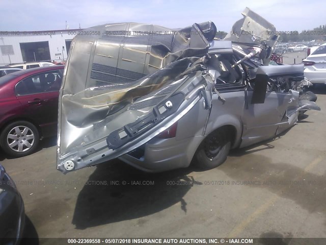 2A4RR4DE2AR220350 - 2010 CHRYSLER TOWN & COUNTRY LX SILVER photo 4