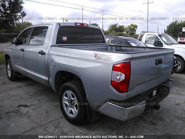 5TFEM5F18FX093969 - 2015 TOYOTA TUNDRA CREWMAX SR5 SILVER photo 3