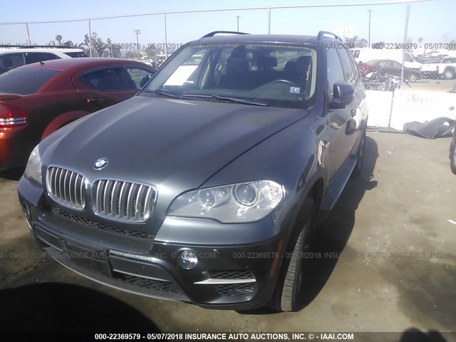 5UXZW0C55CL674983 - 2012 BMW X5 XDRIVE35D GRAY photo 2