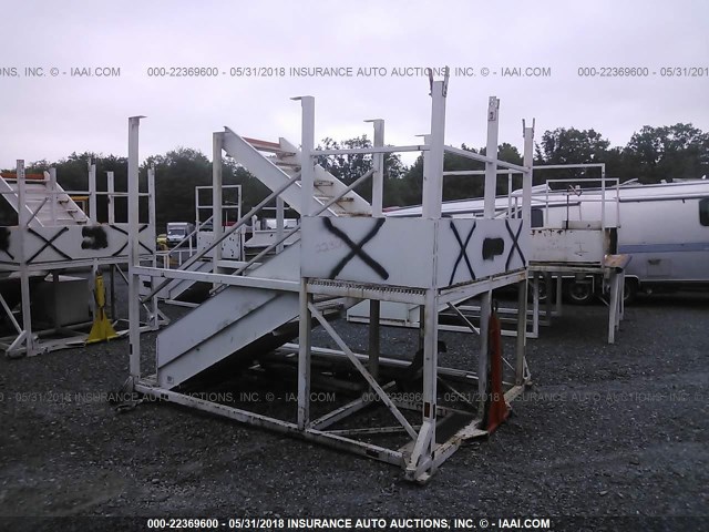 00000000000194697 - 1994 EQUIPMENT GSE 093  WHITE photo 3