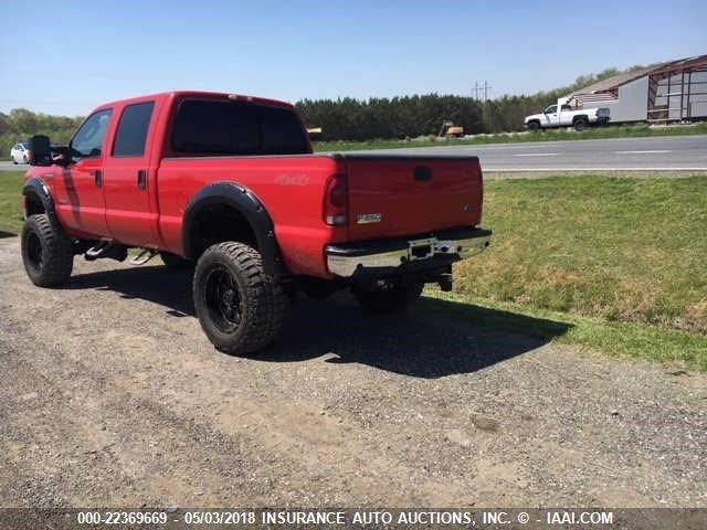 1FTSW21P56EB44962 - 2006 FORD F250 SUPER DUTY RED photo 3