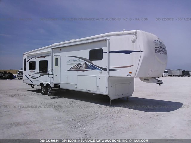 5SFGF35239E012522 - 2009 HEARTLAND BIGHORN  თეთრი ფოტო 1