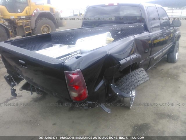 2GCEC19V831331466 - 2003 CHEVROLET SILVERADO C1500 BLACK photo 4