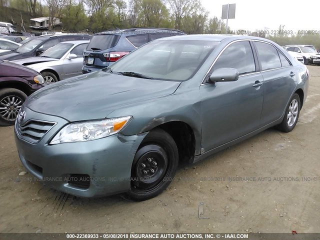 4T1BF3EK2BU648093 - 2011 TOYOTA CAMRY SE/LE/XLE GREEN photo 2