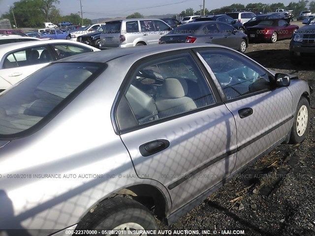 1HGCD5525TA053463 - 1996 HONDA ACCORD DX GOLD photo 4