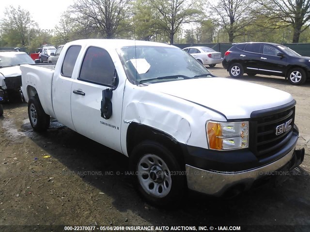 1GTEC19C07Z615976 - 2007 GMC NEW SIERRA C1500 WHITE photo 1