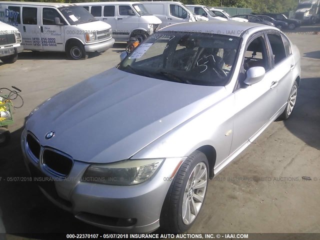 WBAPH5C56BA443128 - 2011 BMW 328 I SULEV SILVER photo 2