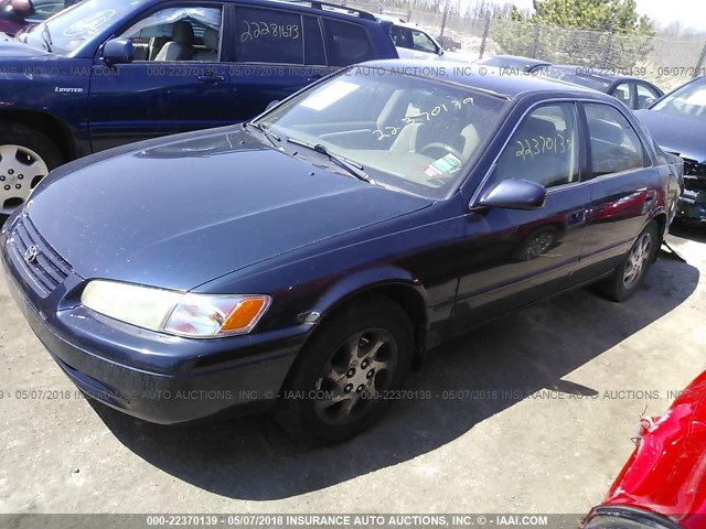 4T1BF22K0XU076625 - 1999 TOYOTA CAMRY LE/XLE BLUE photo 2
