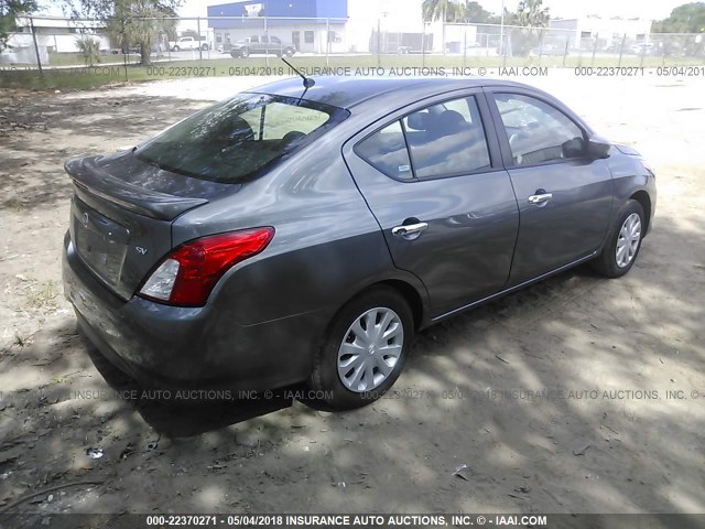 3N1CN7AP6HL813542 - 2017 NISSAN VERSA S/S PLUS/SV/SL GRAY photo 4