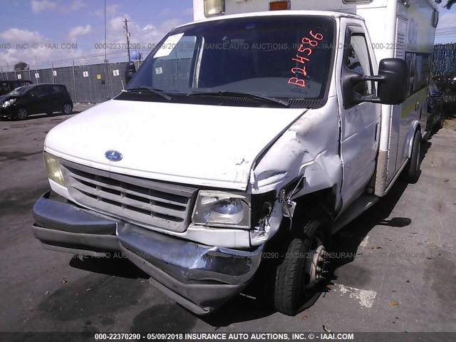 1FDJE30F9THB24586 - 1996 FORD E350 E350 CUTAWAY VAN WHITE photo 6