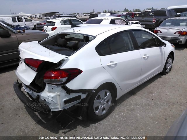 3KPFL4A70HE151699 - 2017 KIA FORTE LX/S WHITE photo 4