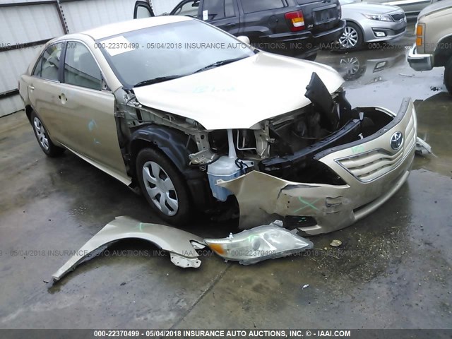 4T1BF3EK0BU218675 - 2011 TOYOTA CAMRY SE/LE/XLE 金色 照片 1