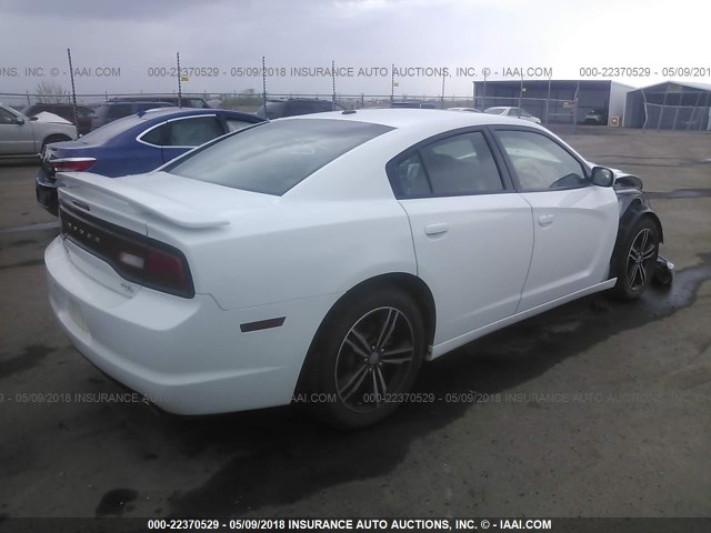 2C3CDXDT8EH341474 - 2014 DODGE CHARGER R/T WHITE photo 4