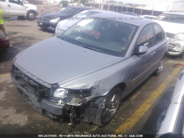 YV1MH682452087202 - 2005 VOLVO S40 T5 GRAY photo 2