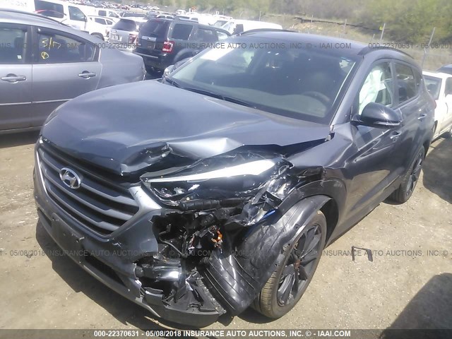 KM8J3CA24HU480315 - 2017 HYUNDAI TUCSON LIMITED/SPORT AND ECO/SE GRAY photo 2