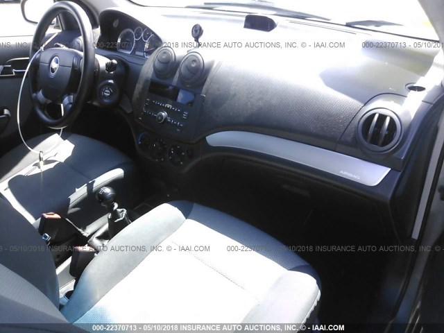KL1TD6DE2BB200631 - 2011 CHEVROLET AVEO LS/LT 灰色 照片 5