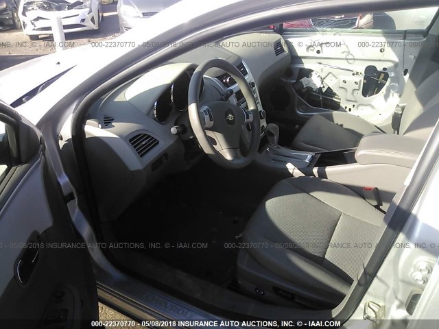 1G1ZC5E05CF119063 - 2012 CHEVROLET MALIBU 1LT 银色 照片 5