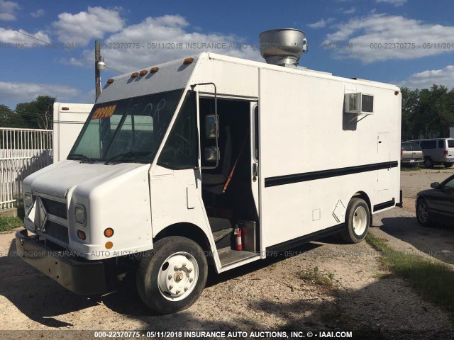 4UZA4FF46YCF81261 - 2000 FREIGHTLINER FOOD TRUCK M LINE WALK-IN VAN Unknown photo 2